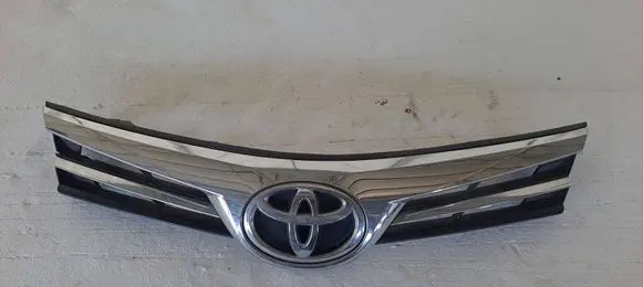 Toyota Corolla E160 E170 Front bumper upper radiator grill 5311102A80