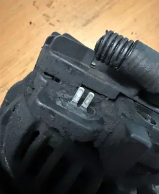 Mercedes-Benz Sprinter W906 Generator/alternator A6461540002 0124325170
