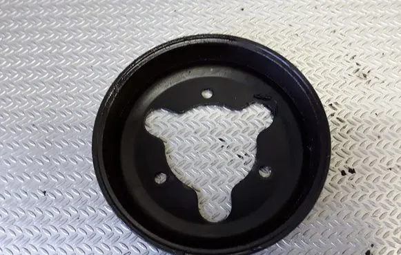 Chrysler Voyager Water pump pulley 04612172AB