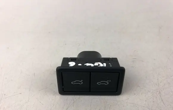 Volkswagen Tiguan Tailgate/boot open switch button 3G0959832A