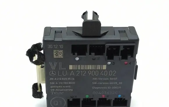 Mercedes-Benz C W204 Door control unit/module A2129004002 A2128203526 A2129028001
