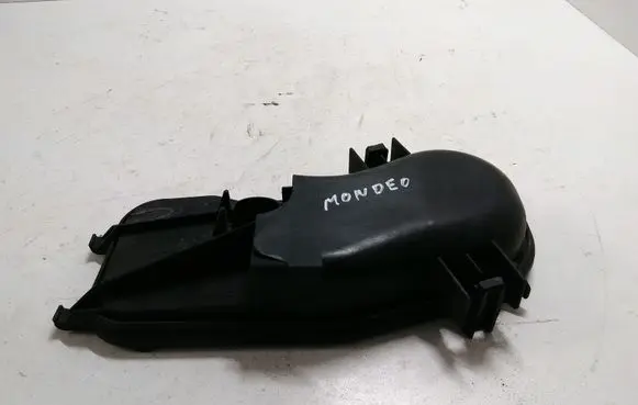 Ford Mondeo Mk III Headlight/headlamp dust cover 1305239177