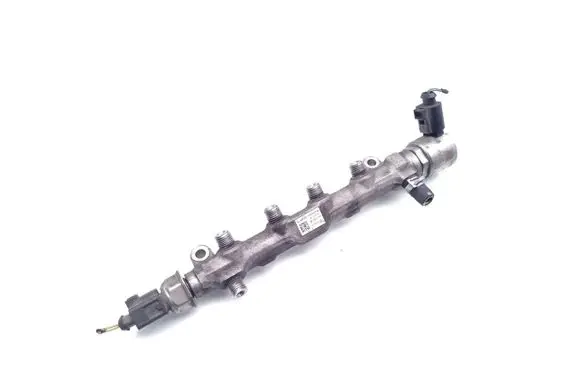 Volkswagen PASSAT B8 Fuel main line pipe 04L089G 04L130764C 4D0971993