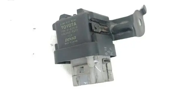 Lexus IS 220D-250-350 Glow plug pre-heat relay 2861067010