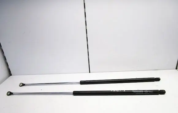Hyundai Coupe Tailgate strut 