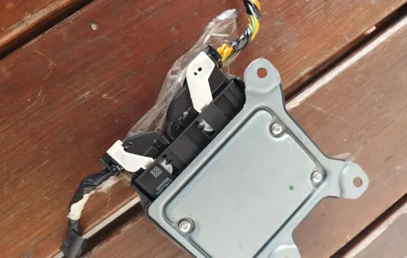 Peugeot 208 Airbag control unit/module 9823741280