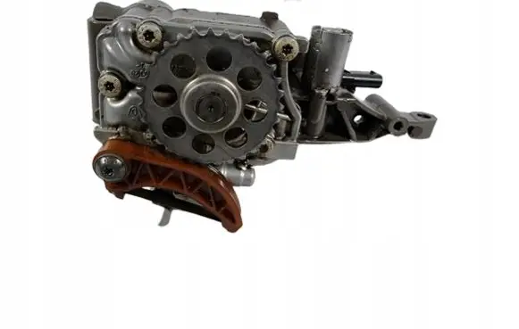 Mercedes-Benz C AMG W205 Oil pump R2781810601