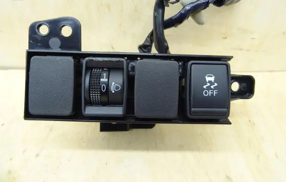 Nissan Qashqai Headlight level height control switch