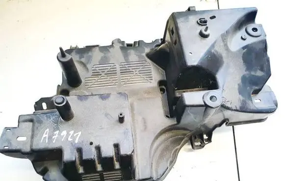 Peugeot 508 Fuse box cover 9687677280