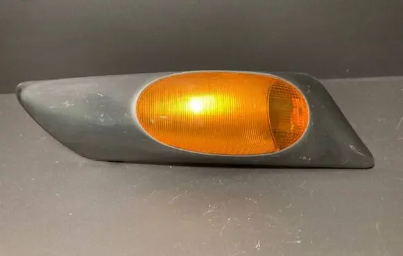 Iveco Daily 35 - 40.10 Front indicator light 500322577 504104561 0213800