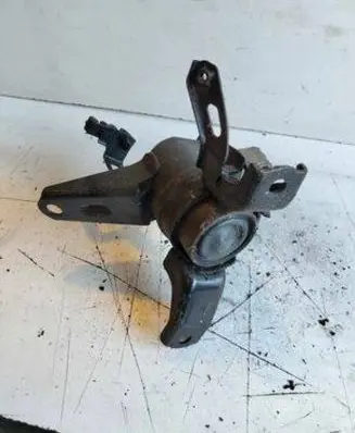 Toyota Corolla E140 E150 Engine mount bracket