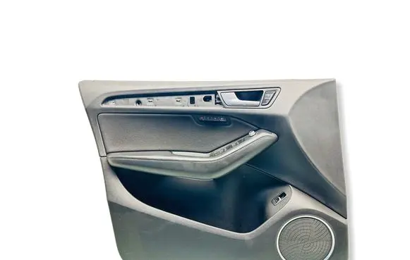 Audi Q5 SQ5 Front door card panel trim 