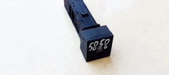 Traction control (ASR) switch
