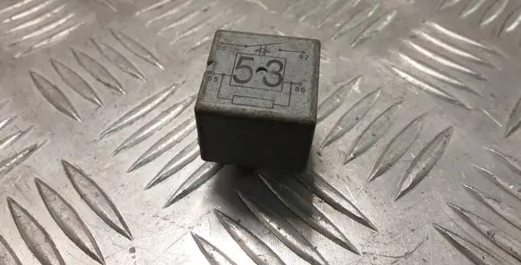 Audi A6 S6 C5 4B Other relay 141951253B