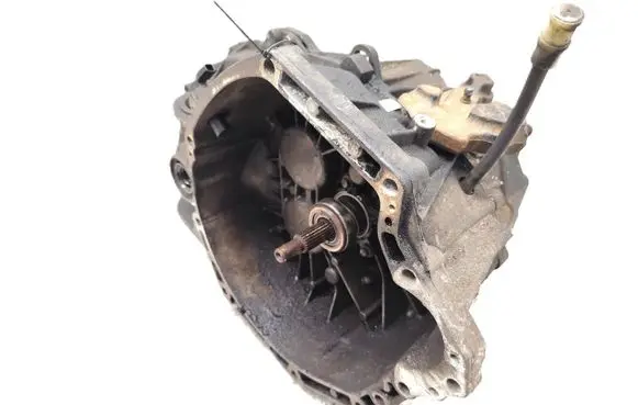 Opel Vivaro Manual 6 speed gearbox 304017407R M73