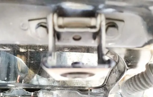Fiat Grande Punto Tailgate/trunk/boot hinge