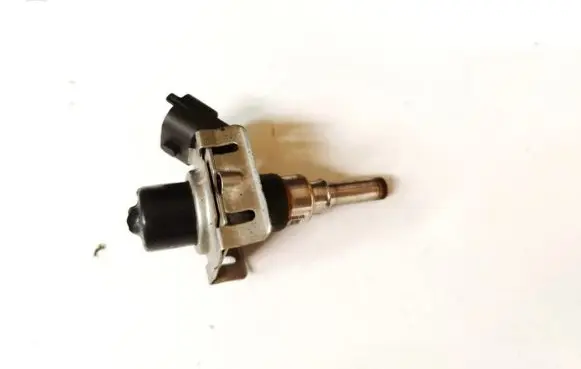 Fuel Injector clamp holder