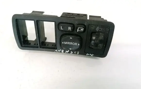 Toyota Avensis T220 Headlight level height control switch 8415205051 N0.84152-05051