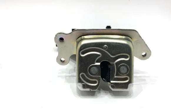 Suzuki Swift IV Tailgate exterior lock 