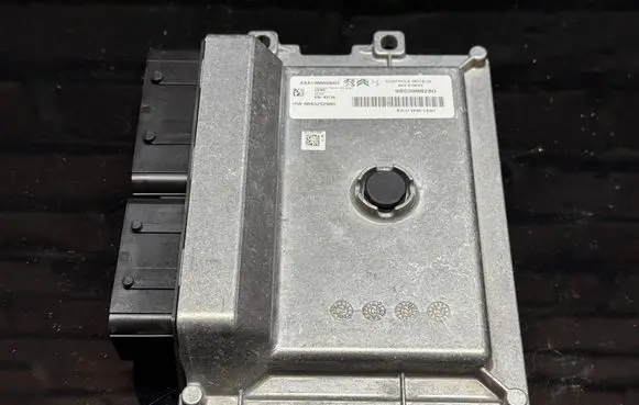 Peugeot 2008 II Engine control unit/module AAA1988850001 9843252980 9853988280