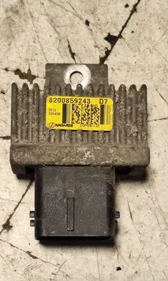 Renault Fluence Glow plug pre-heat relay 8200859243
