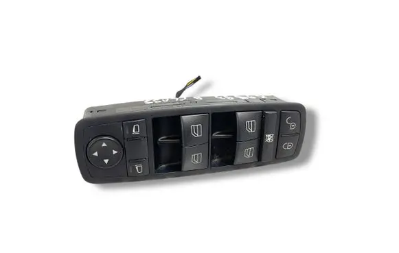 Mercedes-Benz B W245 Electric window control switch A1698206610 03728260