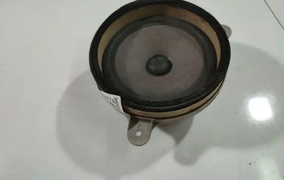 Subaru Legacy Front door speaker
