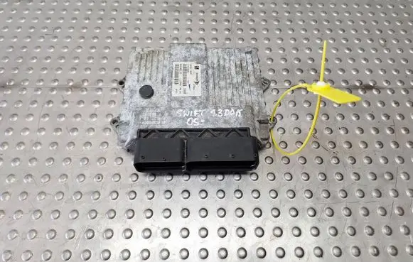 Suzuki Swift I Engine control unit/module ECU 55563975 33920-72KQ1