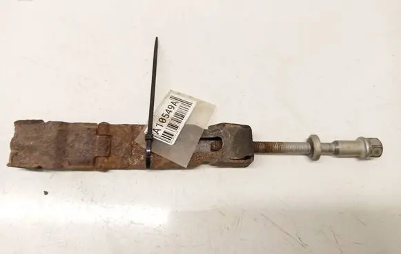 Volkswagen Bora Spare wheel bolt 