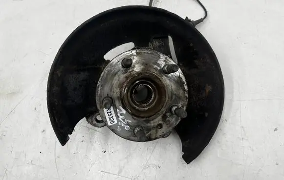 Opel Insignia A Front wheel hub spindle knuckle 0817R