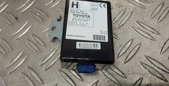 Toyota Yaris Door control unit/module 897400D100