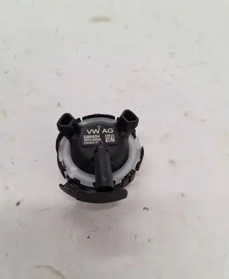 Volkswagen PASSAT B8 Airbag deployment crash/impact sensor 3Q0959354