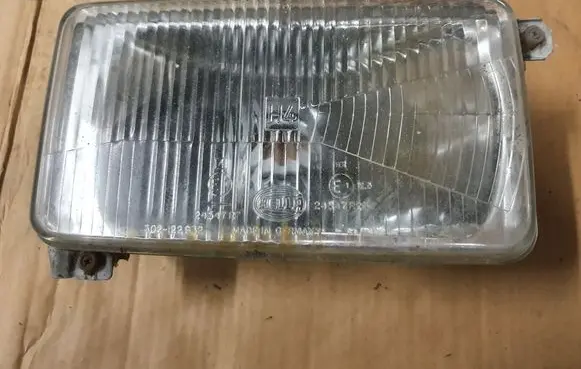 Volkswagen Jetta I Headlight/headlamp 161941044B 161941018B 161941018