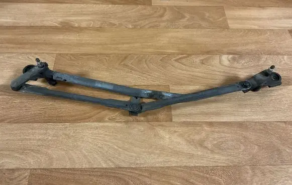 Ford Mondeo Mk III Front wiper linkage 