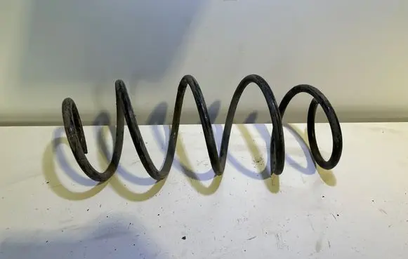 Mercedes-Benz E W212 Front coil spring 