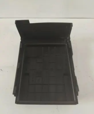 Volkswagen Golf VI Fuse box cover 1K0937132G 1K0937132F