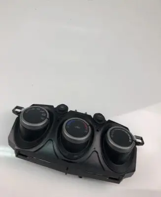 Mazda 2 Interior fan control switch DP7661190A
