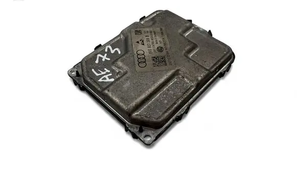 Volkswagen Tiguan Light module LCM 8V0907399B