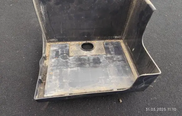 Mitsubishi Space Star Battery box tray 