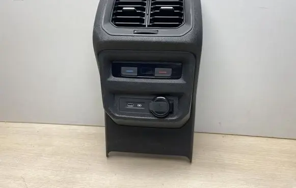 Volkswagen Tiguan Rear air vent grill 5NA864298L