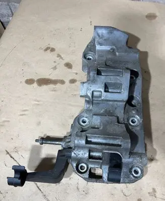 BMW 3 F30 F35 F31 Generator/alternator bracket 8506863 174786