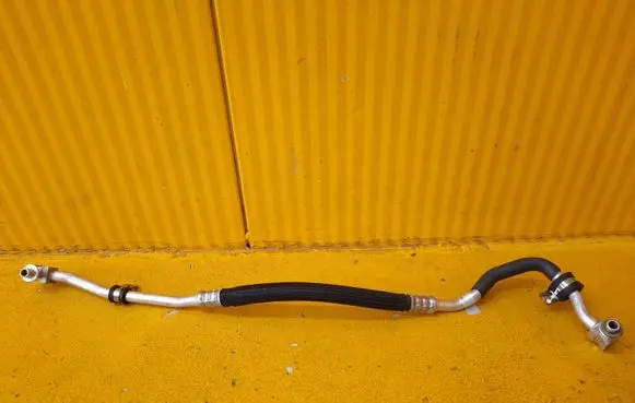 Maserati Levante Air conditioning (A/C) pipe/hose 670104909
