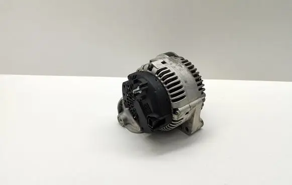 BMW 5 E60 E61 Generator/alternator 7797521 7799204 TG17C048