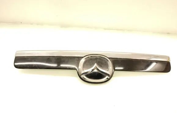 Mazda CX-7 Trunk door license plate light bar EH6650811