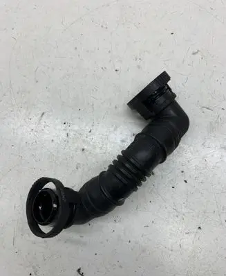 Audi A3 S3 8P Breather hose/pipe 03G103493E