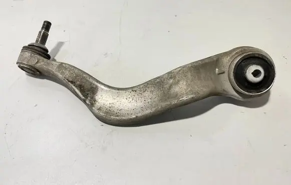 BMW 7 G70 Front lower control arm/wishbone 6898544 8881404