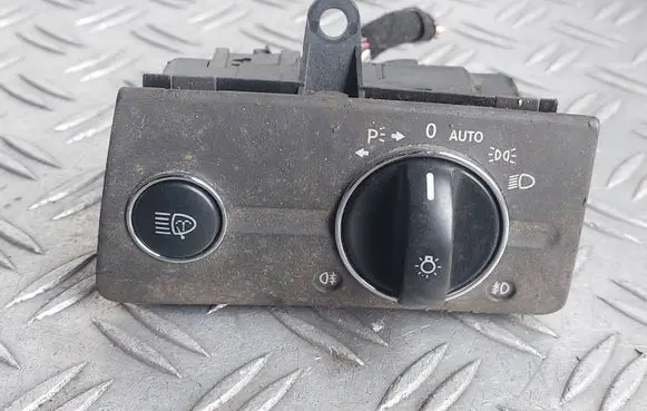 Mercedes-Benz E W211 Light switch 2115450404 04056050