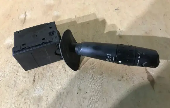 Citroen Xsara Picasso Wiper control stalk 96172873ZL 61580038