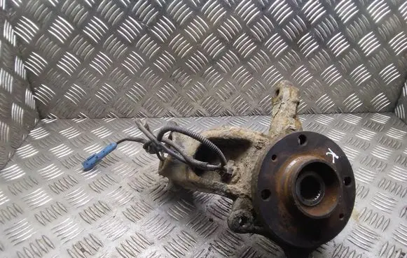Peugeot 207 Front wheel hub