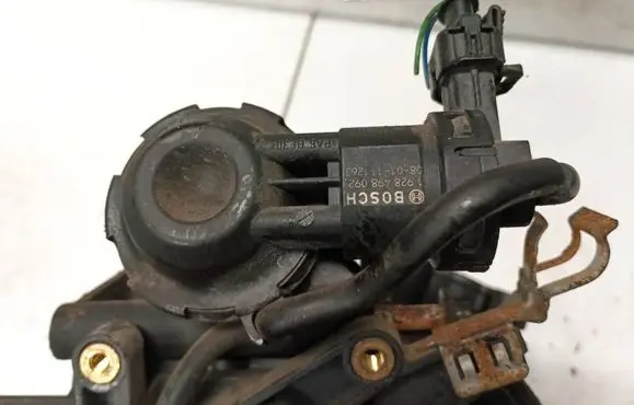 Opel Corsa D Valve vacuum 1928498092